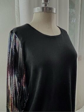 LuLaRoe Penny Top, Black w/metalluc/sheer sleeves, M, NWT